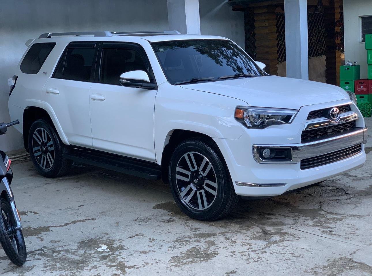 4RUNNER